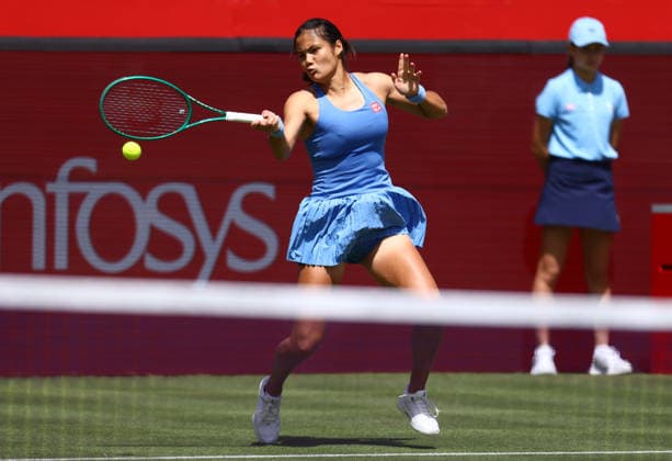2026 HSBC Tennis Championships, Queens Club, London, UK - 09 06 2026 Emma Raducanu (GBR) in action during her first round match agianst Anna Blinkova in the HSBC 2026 Championships at Queens Club in London London Queens Club London GBR Copyright: xMarkxGreenwoodx