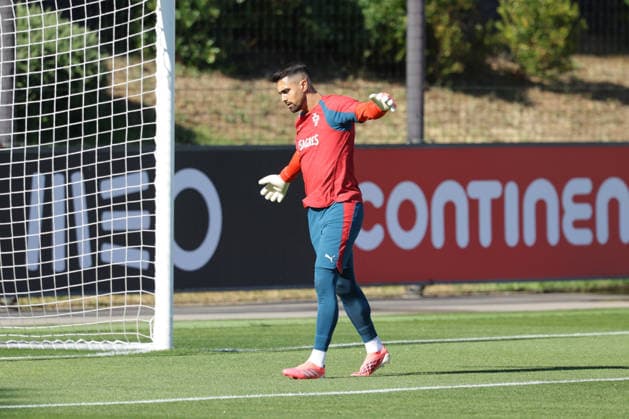 Training of the Portuguese national football team in the football city of Oeiras - Portugal, June 9, 2026, in Alges, Portugal. goalkeeper Diogo Costa (Portugal ,1)