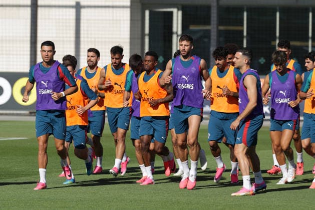 Training of the Portuguese national football team in the football city of Oeiras - Portugal, June 9, 2026, in Alges, Portugal. Cristiano Ronaldo (Portugal ,7), Bruno Fernandes (Portugal ,8), Nelson Semedo (Portugal ,2), Ruben Dias (Portugal ,3), Samu (Portugal ,24), Diogo Dalot (Portugal ,5), Joao Felix (Portugal ,11)