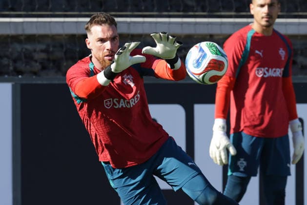 Training of the Portuguese national football team in the football city of Oeiras - Portugal, June 9, 2026, in Alges, Portugal. goalkeeper Jose Sa (Portugal ,12)