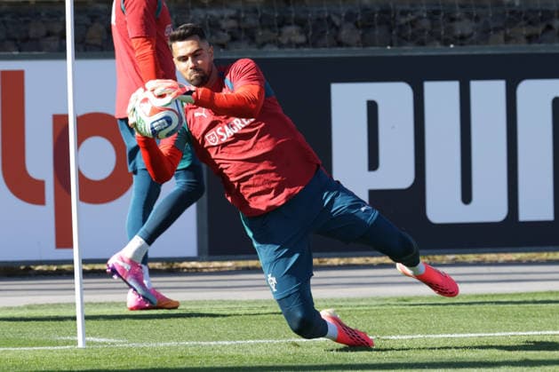 Training of the Portuguese national football team in the football city of Oeiras - Portugal, June 9, 2026, in Alges, Portugal. goalkeeper Diogo Costa (Portugal ,1)