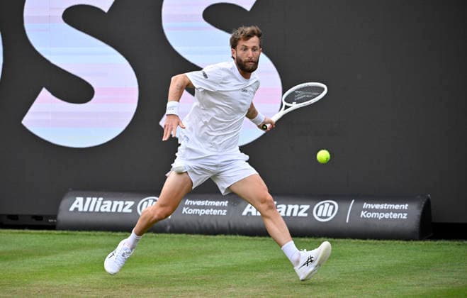 Corentin Moutet (FRA) Aktion Tennis Herren BOSS Open ATP, Tennis Herren 250 Stuttgart 2026 Weissenhof BOSS Open ATP 250 Stuttgart 2026