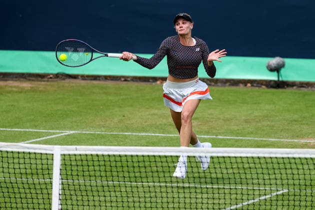 ROSMALEN, NETHERLANDS - JUNE 9: Dayana Yastremska of Ukraine plays a forehand in her Women s Singles First Round match against Sara Bejlek of the Czech Republic during Day 2 of the Libema Open Grass Court Championships at the Autotron on June 9, 2026 in Rosmalen, Netherlands.  Copyright: xRenexNijhuis MBxMediax