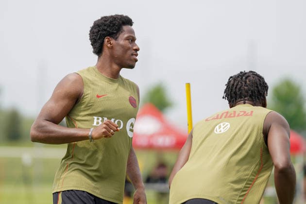 Canada Training Day - 2026 FIFA World Cup, WM, Weltmeisterschaft, Fussball Jonathan DAVID 10 of Canada national football team warms-up during the training day, ahead the 2026 FIFA World Cup Group B match against Bosnia and Herzegovina at TorontoFC Training Ground. on June 9, 2026 in Toronto, Canada. (Photo by Leonardo Ramirez Eyepix Group) Copyright: xLeonardoxRamirezx xEyepixxGroupx LR09062026-00092