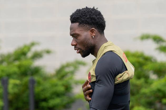 Canada Training Day - 2026 FIFA World Cup, WM, Weltmeisterschaft, Fussball Alphonso DAVIES 19 of Canada national football team entering to the field during the training day, ahead the 2026 FIFA World Cup Group B match against Bosnia and Herzegovina at TorontoFC Training Ground. on June 9, 2026 in Toronto, Canada. (Photo by Leonardo Ramirez Eyepix Group) Copyright: xLeonardoxRamirezx xEyepixxGroupx LR09062026-00386