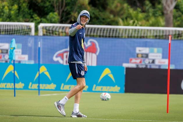FIFA World Cup, WM, Weltmeisterschaft, Fussball 2026 preparations - England training session England s head coach Thomas Tuchel leads a training session in Palm Beach Gardens, Florida, USA, 09 June 2026. England are drawn in Group L of the upcoming FIFA World Cup 2026 starting on 11 June 2026 and running until 19 July 2026. PALM BEACH GARDENS FLORIDA United States  Copyright: xCRISTOBALxHERRERA-ULASHKEVICHx