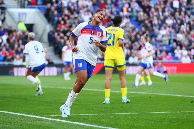 Jessica Carter of England celebrates scoring to make it 1-0 England Women v Ukraine Women, FIFA 2027 Women s World Cup Qualifying, Football, Hill Dickinson Stadium, Liverpool, UK - 09 Jun 2026Liverpool Hill Dickinson Stadium United Kingdom EDITORIAL USE ONLY No use with unauthorised audio, video, data, fixture lists, club league logos or live services. Online in-match use limited to 120 images, no video emulation. No use in betting, games or single club league player publications.  Copyright: xPaulxCurrie Shutterstockx 16919205af