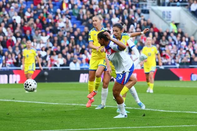Jessica Carter of England scoring to make it 1-0 England Women v Ukraine Women, FIFA 2027 Women s World Cup Qualifying, Football, Hill Dickinson Stadium, Liverpool, UK - 09 Jun 2026Liverpool Hill Dickinson Stadium United Kingdom EDITORIAL USE ONLY No use with unauthorised audio, video, data, fixture lists, club league logos or live services. Online in-match use limited to 120 images, no video emulation. No use in betting, games or single club league player publications.  Copyright: xPaulxCurrie Shutterstockx 16919205aj