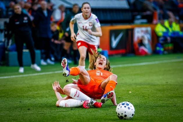 ALMELO , 09-06-2026 , Stadium Asito , season 2025 2026 , UEFA worldcup qualification football , match between The Netherlands and Poland (women) , picture shows Netherlands player Danielle van de Donk Netherlands - Poland (women)  x204270181x Copyright: