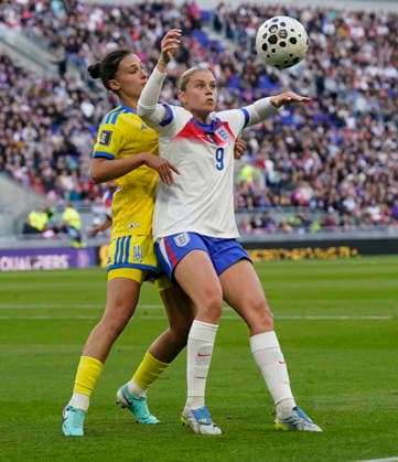 Liverpool, England, 9th June 2026. Alessio Russo of England (R) is challenged by Lesia Oilhova of Ukraine during the England Women vs Ukraine Women FIFA Women s World Cup Qualifying match at Hill Dickinson Stadium, Liverpool. Picture credit should read: Andrew Yates Sportimage EDITORIAL USE ONLY. No use with unauthorised audio, video, data, fixture lists, club league logos or live services. Online in-match use limited to 120 images, no video emulation. No use in betting, games or single club league player publications. SPI_005_AY_ENG_UKRAINE SPI-4844-0005