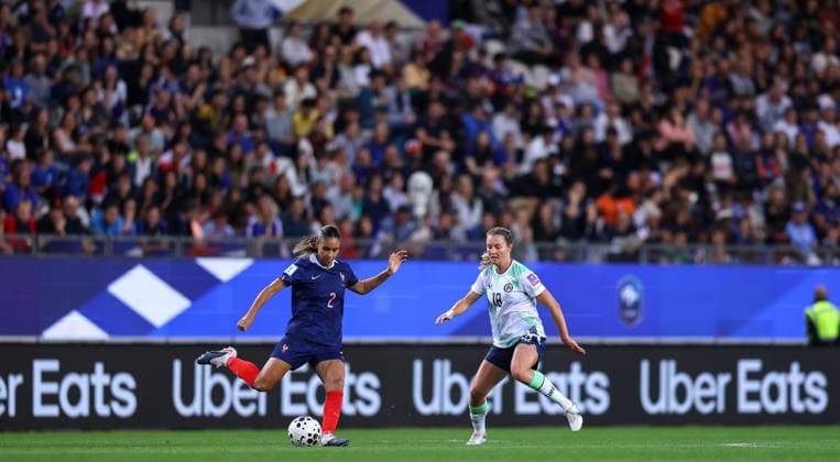2027 FIFA Women s World Cup Qualifier, Stade des Alpes, Grenoble, France 9 6 2026 France vs Republic of Ireland Ireland s Kyra Carusa with MaÃ«lle Lakrar of France Kyra Carusa with MaÃ«lle Lakrar 9 6 2026  Copyright: x INPHO BenxBradyx BB3_0036