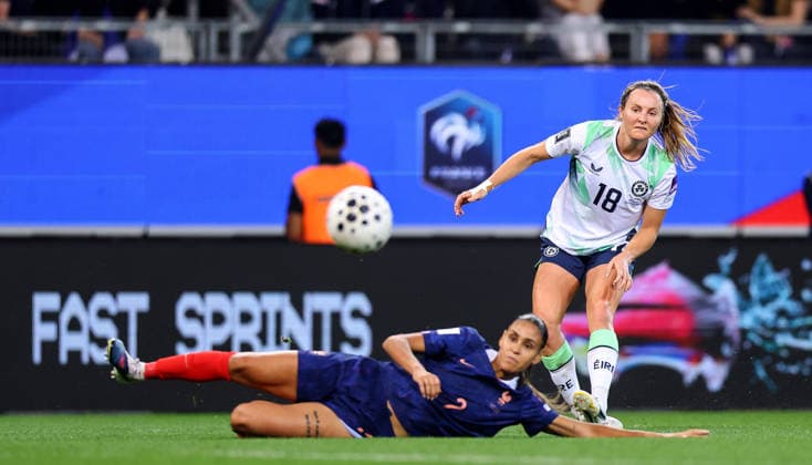 2027 FIFA Women s World Cup Qualifier, Stade des Alpes, Grenoble, France 9 6 2026 France vs Republic of Ireland Ireland s Kyra Carusa shoots under pressure from MaÃ«lle Lakrar of France Kyra Carusa shoots under pressure from MaÃ«lle Lakrar 9 6 2026  Copyright: x INPHO BenxBradyx BB3_0514