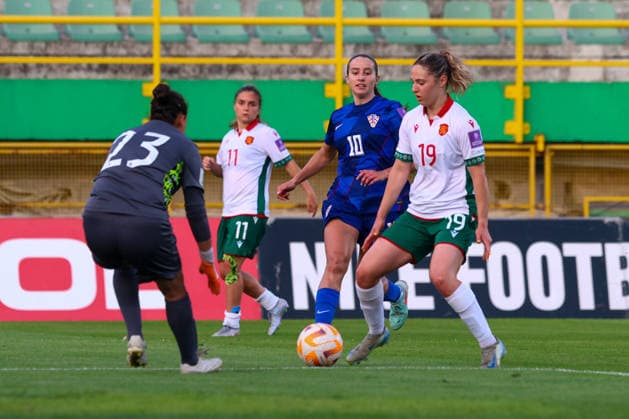 Croatia v Bulgaria: FIFA Women s World Cup 2027 Qualifiers Bianca Galic of Croatia and Yoana Stankova of Bulgaria competes for the ball during the FIFA Women s World Cup 2027 Qualifier match match between Croatia and Bulgaria at Aldo Drosina Stadium on June 09, 2026. in Pula, Croatia.  SreckoxNiketic PIXSELL