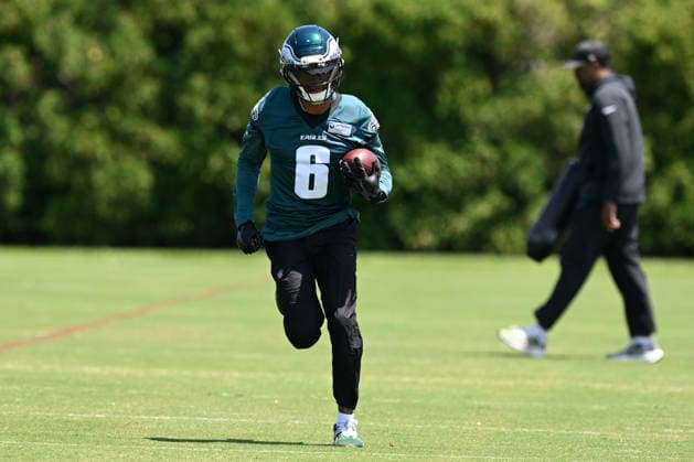 PHILADELPHIA, PA - JUNE 09: Philadelphia Eagles wide receiver DeVonta Smith 6 is shown during the Philadelphia Eagles off season minicamp on June 9th, 2026 at the Jefferson Health Training Complex in Philadelphia, PA. (Photo by Terence Lewis Icon Sportswire) NFL, American Football Herren, USA JUN 09 Philadelphia Eagles Minicamp EDITORIAL USE ONLY Icon260609003