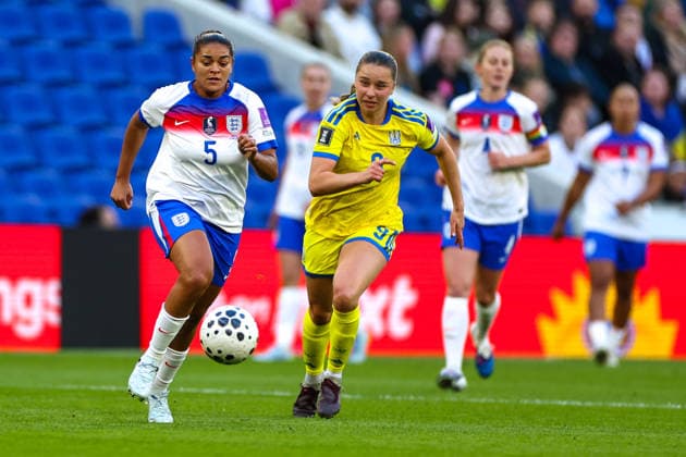 RECORD DATE NOT STATED 9th June 2026; Hill Dickinson Stadium, Liverpool, Merseyside, England; Womens World Cup Qualifier Football, England versus Ukraine; Jess Carter of England Women is tracked by Maryna Shaynyuk of Ukraine Women RogerxEvans