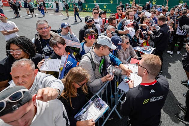 24 HEURES DU MANS 2026 - TUESDAY CASSIDY Nick (nzl), Peugeot TotalEnergies, Peugeot 9X8 93, Hypercar, portrait Autograph session during the 24 Hours of Le Mans 2026, 3rd round of the 2026 FIA World Endurance Championship, on June 9, 2026 on the Circuit des 24 Heures du Mans in Le Mans, France - Le MansFrance  Copyright: xPauloxMariax