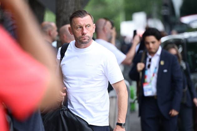 Alexandria, USA, 090626. Coach Ivica Olic has arrived with the Croatian national football team at the AKA hotel in the base camp where they will be accommodated during the FIFA World Cup, WM, Weltmeisterschaft, Fussball Photo: Boris Kovacev CROPIX Copyright: xxBorisxKovacevx xCROPIXx reprezentacija_dolazak10-090626