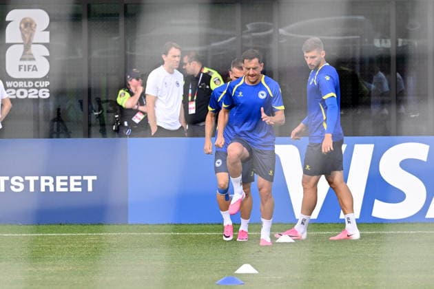 June 9, 2026, Toronto, On, Canada: Players from Bosnia and Herzegovina practice during a World Cup training session in Toronto, on Tuesday, June 9, 2026. Canada News - June 9, 2026  - ZUMAc35_ 20260609_zaf_c35_130 Copyright: xJonxBlackerx