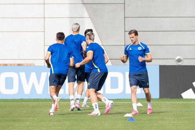 June 9, 2026, Toronto, Ciudad de Mexico, Canada: Samed BAZDAR 09 of Bosnia and Herzegovina national football team warms-up during the training day ahead the 2026 FIFA World Cup, WM, Weltmeisterschaft, Fussball Group B match against Canada at Centennial Park. on June 9, 2026 in Toronto, Canada. Toronto Canada - ZUMAe321 20260609_zsa_e321_140 Copyright: xLeonardoxRamirezx