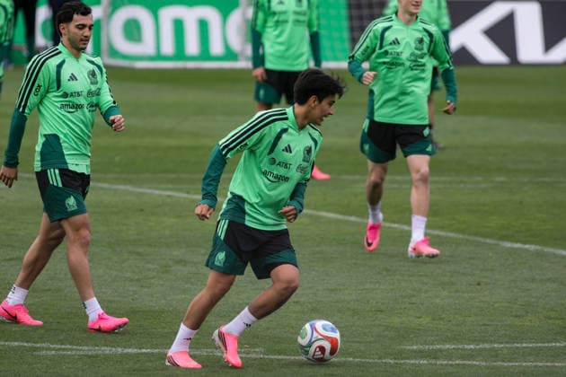 Mexico national team, Nationalteam Training Day - 2026 FIFA World Cup, WM, Weltmeisterschaft, Fussball Gilberto Mora of Mexican national football team during the training day ahead the 2026 FIFA World Cup Group A match against South Africa at High Performance Center (CAR). on June 9, 2026 in Mexico City, Mexico. (Photo by Ian Robles Eyepix Group) Copyright: xIanxRoblesx xEyepixxGroupx EL_09062026_186149JPEG