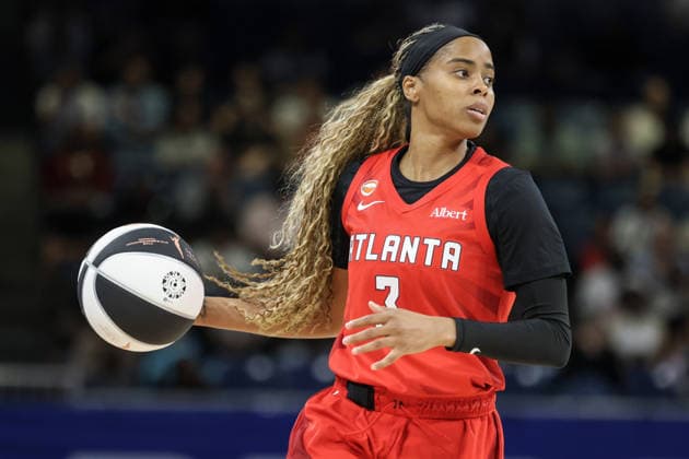 CHICAGO, USA - June 9: Jordin Canada (3 Atlanta Dream) in action during the WNBA, Basketball Damen, USA Commissionerâ€™s Cup game between the Chicago Sky and Atlanta Dream at Wintrust Arena on Tuesday, June 9 in Chicago, USA  Copyright: xShainaxBenhiyoun SPPx Sportspressphoto_SPR164177