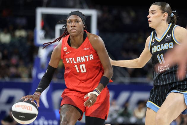 CHICAGO, USA - June 9: Rhyne Howard (10 Atlanta Dream) in action during the WNBA, Basketball Damen, USA Commissionerâ€™s Cup game between the Chicago Sky and Atlanta Dream at Wintrust Arena on Tuesday, June 9 in Chicago, USA  Copyright: xShainaxBenhiyoun SPPx Sportspressphoto_SPR164178