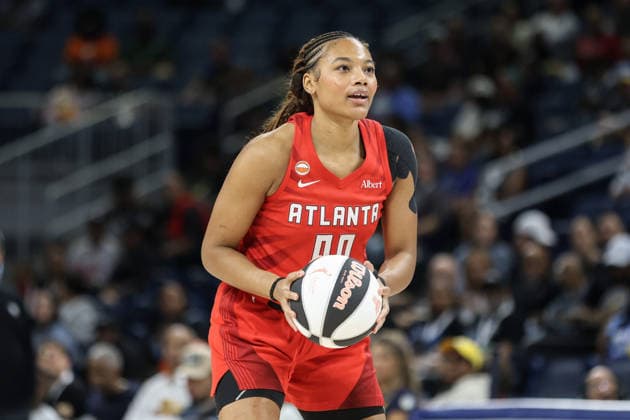 CHICAGO, USA - June 9: Naz Hillmon (00 Atlanta Dream) in action during the WNBA, Basketball Damen, USA Commissionerâ€™s Cup game between the Chicago Sky and Atlanta Dream at Wintrust Arena on Tuesday, June 9 in Chicago, USA  Copyright: xShainaxBenhiyoun SPPx Sportspressphoto_SPR164179