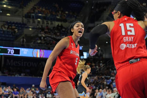 CHICAGO, IL - JUNE 09: Angel Reese 5 of the Atlanta Dream reacts to during the second half a 2026 WNBA, Basketball Damen, USA Commissioner s Cup game against the Chicago Sky on June 9, 2026 at Wintrust Arena in Chicago, Illinois. (Photo by Melissa Tamez Icon Sportswire) WNBA: JUN 09 Atlanta Dream at Chicago Sky EDITORIAL USE ONLY Icon260609044