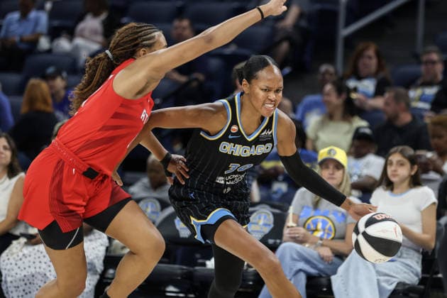 CHICAGO, USA - June 9: Azura Stevens (30 Chicago Sky) drives to the basket during the WNBA, Basketball Damen, USA Commissionerâ€™s Cup game between the Chicago Sky and Atlanta Dream at Wintrust Arena on Tuesday, June 9 in Chicago, USA  Copyright: xShainaxBenhiyoun SPPx Sportspressphoto_SPR164205