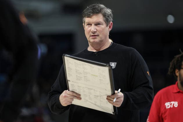 CHICAGO, USA - June 9: Atlanta Dream Head Coach, Karl Smesko is seen during the WNBA, Basketball Damen, USA Commissionerâ€™s Cup game between the Chicago Sky and Atlanta Dream at Wintrust Arena on Tuesday, June 9 in Chicago, USA  Copyright: xShainaxBenhiyoun SPPx Sportspressphoto_SPR164201