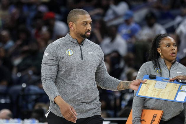 CHICAGO, USA - June 9: Chicago Sky Head Coach, Tyler Marsh is seen during the WNBA, Basketball Damen, USA Commissionerâ€™s Cup game between the Chicago Sky and Atlanta Dream at Wintrust Arena on Tuesday, June 9 in Chicago, USA  Copyright: xShainaxBenhiyoun SPPx Sportspressphoto_SPR164220