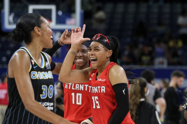 CHICAGO, USA - June 9: Allisha Gray (15 Atlanta Dream) and Rhyne Howard (10 Atlanta Dream) laugh with Azura Stevens (30 Chicago Sky) after the WNBA, Basketball Damen, USA Commissionerâ€™s Cup game between the Chicago Sky and Atlanta Dream at Wintrust Arena on Tuesday, June 9 in Chicago, USA  Copyright: xShainaxBenhiyoun SPPx Sportspressphoto_SPR164231