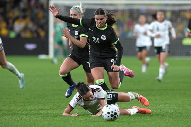 June 9, 2026, Parramatta, Australia: Jasmine Casarez (front) of Mexico women football team and Charlize Rule (back) of Australia women football team seen in action during the women s International Friendly, Länderspiel, Nationalmannschaft match between Australia and Mexico held at Commbank Stadium. Final score; Australia 3:1 Mexico. Parramatta Australia - ZUMAs197 20260609_aaa_s197_239 Copyright: xLuisxVeniegrax