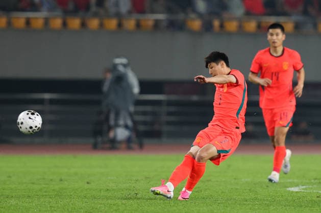 JINHUA, CHINA - JUNE 09: Wu Lei of Team China shoots during CFA Team China International Football Competition Jinhua 2026 between China and Thailand at Jinhua Sports Centre Stadium on June 9, 2026 in Jinhua, Zhejiang Province of China.  Copyright: xWuxZhizhaox 111647165106