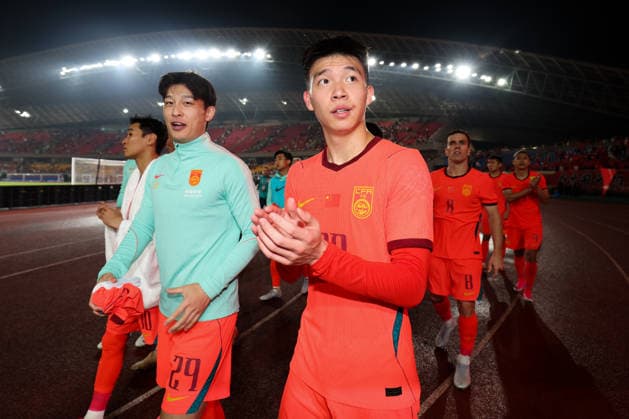 JINHUA, CHINA - JUNE 09: Wang Yudong of Team China thanks fans after CFA Team China International Football Competition Jinhua 2026 between China and Thailand at Jinhua Sports Centre Stadium on June 9, 2026 in Jinhua, Zhejiang Province of China.  Copyright: xWuxZhizhaox 111647165101