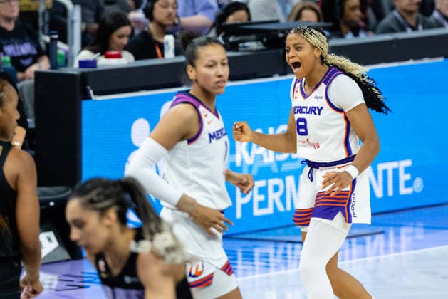SAN FRANCISCO, CA - JUNE 09: Monique Akoa Makani 8 of the Phoenix Mercury reacts after scoring a three during a game against the Golden State Valkyries on June 9, 2026 at Chase Center in San Francisco, CA. (Photo by Matthew Huang Icon Sportswire) WNBA, Basketball Damen, USA JUN 09 Phoenix Mercury at Golden State Valkyries EDITORIAL USE ONLY Icon260609016