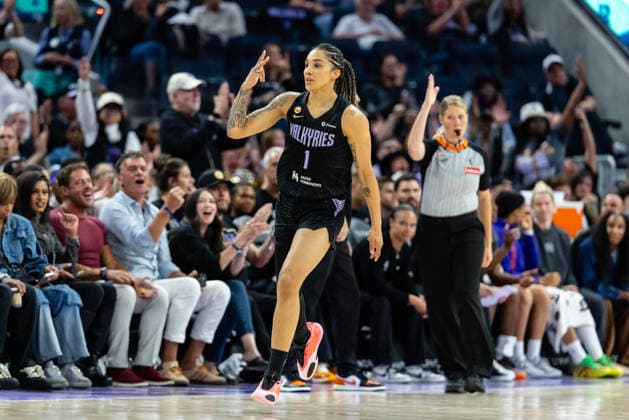 SAN FRANCISCO, CA - JUNE 09: Gabby Williams 1 of the Golden State Valkyries reacts after scoring a three during a game against the Phoenix Mercury on June 9, 2026 at Chase Center in San Francisco, CA. (Photo by Matthew Huang Icon Sportswire) WNBA, Basketball Damen, USA JUN 09 Phoenix Mercury at Golden State Valkyries EDITORIAL USE ONLY Icon260609023