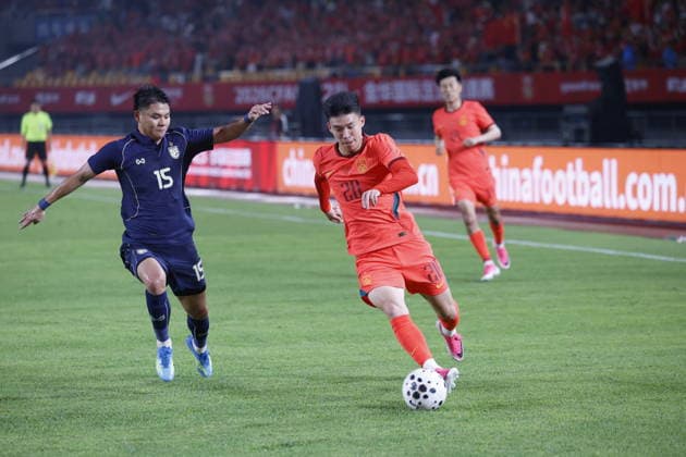 JINHUA, CHINA - JUNE 09: Wang Yudong 20 of Team China competes for the ball during CFA Team China International Football Competition Jinhua 2026 between China and Thailand at Jinhua Sports Centre Stadium on June 9, 2026 in Jinhua, Zhejiang Province of China.  Copyright: xChinaxNewsxServicex 111647192673