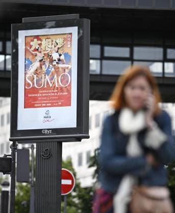 Sumo: Paris tournament Photo taken in Paris on June 9, 2026, shows a billboard promoting a June 13-14 Grand Sumo tournament in the French capital. About 130 wrestlers and staff will take part in the Japan Sumo Association s event, the third in Paris after ones in 1986 and 1995.  A14AA0005618144P