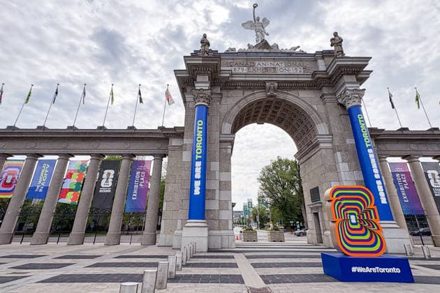 Toronto Prepares For FIFA World Cup, WM, Weltmeisterschaft, Fussball 2026 At Exhibition Place A FIFA World Cup 2026 host city installation stands in front of the Princes Gates at Exhibition Place in Toronto, Ontario, Canada, on June 9, 2026. Toronto is one of the tournament s host cities. Toronto Canada  Copyright: xIndrawanxKumalax originalFilename:kumala-notitle260609_npIOT.jpg
