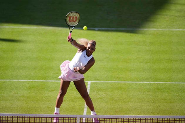 HSBC Championships - Day Two Serena Williams competes during the round of 16 doubles match at The HSBC Championships 2026 women s tennis tournament at The Queen s Club in London, England, on June 9, 2026. London Greater London United Kingdom  Copyright: xOwenxHammondx originalFilename:hammond-thehsbcc260609_npCG4.jpg
