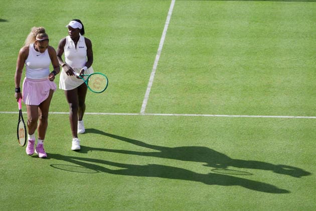HSBC Championships - Day Two Serena Williams and Victoria Mboko compete during their round of 16 doubles match at The HSBC Championships 2026 women s tennis tournament at The Queen s Club in London, England, on June 9, 2026. London Greater London United Kingdom  Copyright: xOwenxHammondx originalFilename:hammond-thehsbcc260609_npzvD.jpg