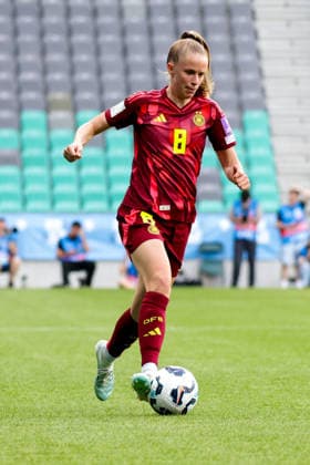 09.06.2026, xgrfx, Fussball WM Qualifikation Frauen, Slowenien - Deutschland v.l. Vivien Endemann (Deutsche Frauennationalmannschaft) (DFL DFB REGULATIONS PROHIBIT ANY USE OF PHOTOGRAPHS as IMAGE SEQUENCES and or QUASI-VIDEO) Ljubljana
