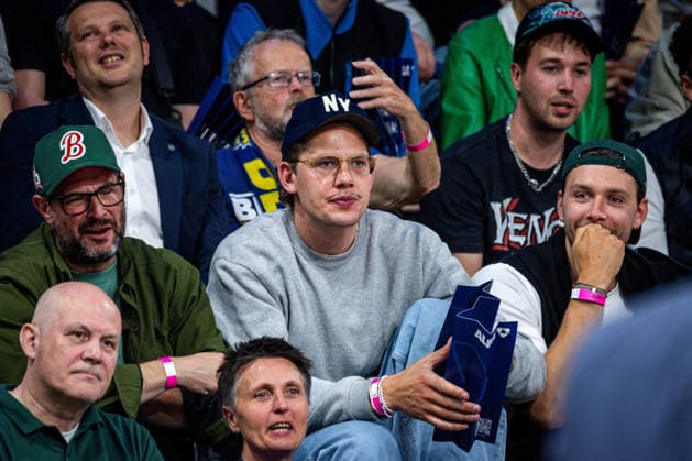 Basketball Berlin 019.06.2026 Saison 2025 2026 EasyCredit BBL 1. Bundesliga Männer, Herren Playoffs Halbfinale Spiel 5 Alba Berlin - BMA365 Bamberg Baskets Moritz Wagner Zuschauer