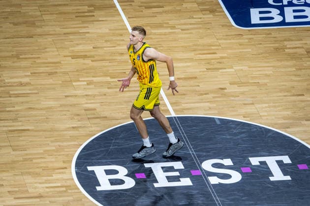 Basketball Berlin 019.06.2026 Saison 2025 2026 EasyCredit BBL 1. Bundesliga Männer, Herren Playoffs Halbfinale Spiel 5 Alba Berlin - BMA365 Bamberg Baskets Alba Jubel Sam Griesel (Alba Berlin, No.05)
