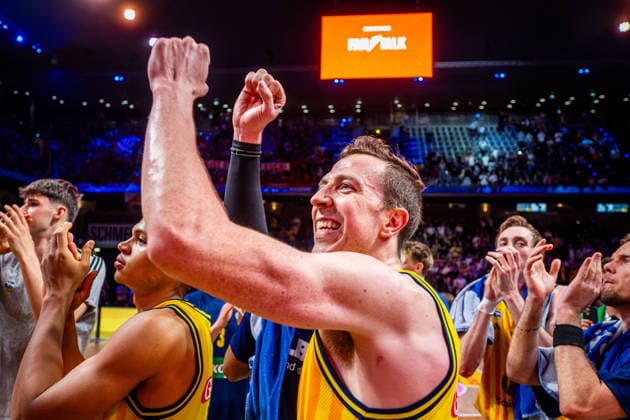 Basketball Berlin 019.06.2026 Saison 2025 2026 EasyCredit BBL 1. Bundesliga Männer, Herren Playoffs Halbfinale Spiel 5 Alba Berlin - BMA365 Bamberg Baskets Alba gewinnt Spiel 5 Jubel Justin Bean (Alba Berlin, No.34)