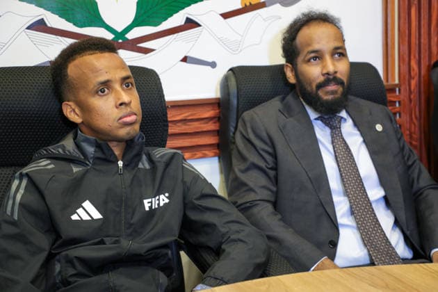 Somali referee Omar Artan welcomed home after US entry denial MOGADISHU, SOMALIA – JUNE 10: Somali referee Omar Abdulkadir Artan (L) attends a welcome ceremony after returning to Mogadishu, Somalia, on June 10, 2026. Artan returned to the country after being denied entry to the United States. Abuukar Mohamed Muhidin Anadolu Mogadisu Somalia. Editorial use only. Please get in touch for any other usage.  Copyright: x2026xAnadoluxAbuukarxMohamedxMuhidinx