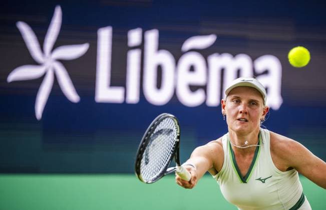 DEN BOSCH - Suzan Lamens during the WTA, Tennis Damen singles match against Anastasia Potapova at the LibÃ ma Open 2026. The combined ATP, Tennis Herren WTA tournament is being held on the event grounds of the former Autotron car theme park. FREEK VAN DEN BERGH ANP xVIxANPxSportx xxANPxIVx 560638644 originalFilename: 560638644.jpg