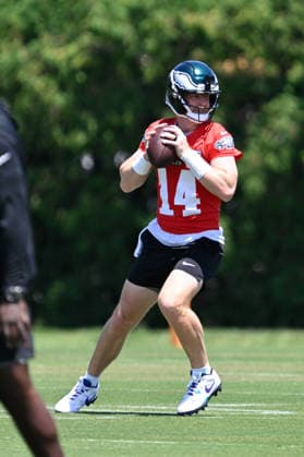 PHILADELPHIA, PA - JUNE 09: Philadelphia Eagles quarterback Andy Dalton 14 is shown during the Philadelphia Eagles off season minicamp on June 9th, 2026 at the Jefferson Health Training Complex in Philadelphia, PA. (Photo by Terence Lewis Icon Sportswire) NFL, American Football Herren, USA JUN 09 Philadelphia Eagles Minicamp EDITORIAL USE ONLY Icon260609056