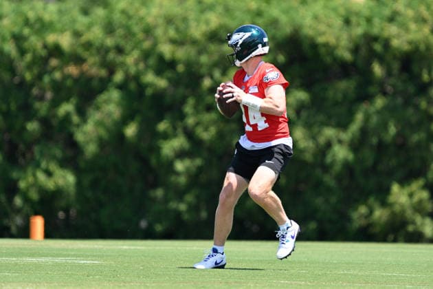 PHILADELPHIA, PA - JUNE 09: Philadelphia Eagles quarterback Andy Dalton 14 is shown during the Philadelphia Eagles off season minicamp on June 9th, 2026 at the Jefferson Health Training Complex in Philadelphia, PA. (Photo by Terence Lewis Icon Sportswire) NFL, American Football Herren, USA JUN 09 Philadelphia Eagles Minicamp EDITORIAL USE ONLY Icon260609060